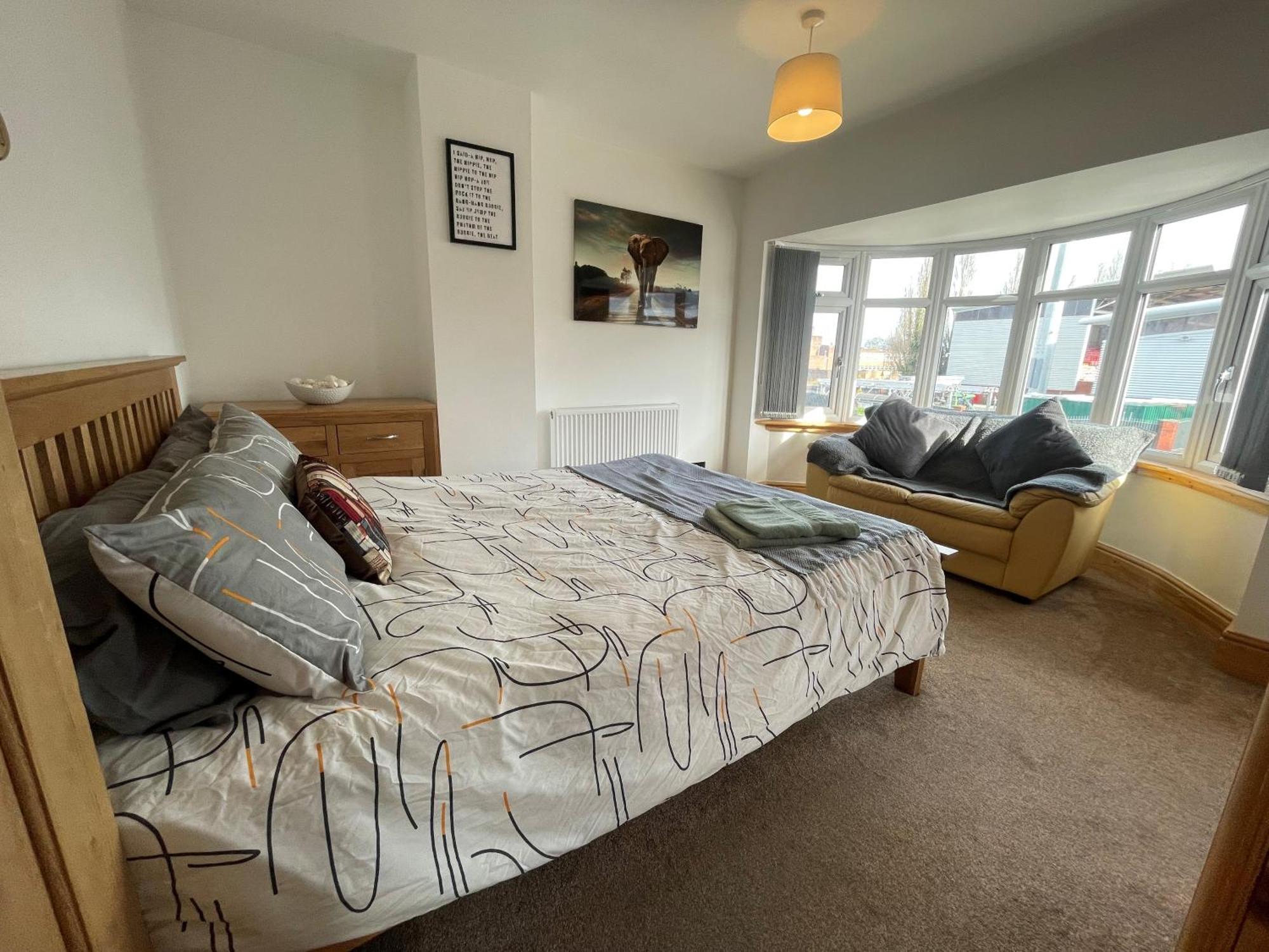 Апартаменты 45 Mold Road Рексем Экстерьер фото